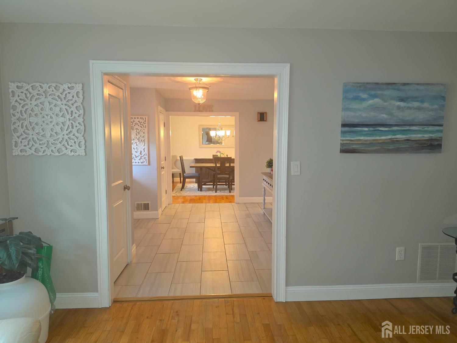 16 Glynn Court Sayreville NJ 08859
