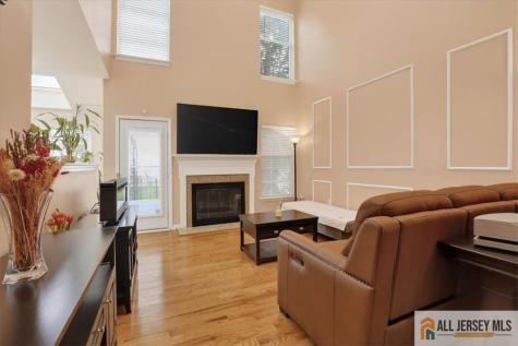 11 Quarry Court East Windsor NJ 08520