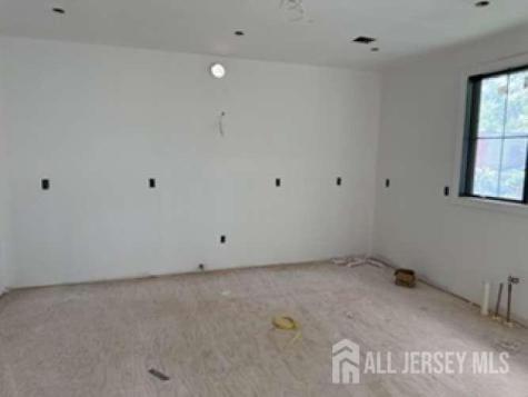 38 Mystic Street Fords NJ 08863