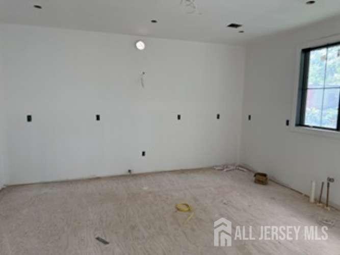 38 Mystic Street Fords NJ 08863