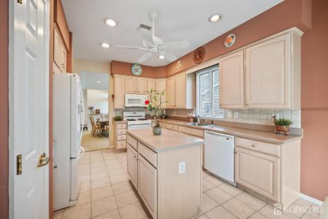22 London Drive Monroe NJ 08831