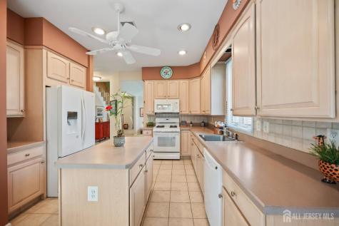 22 London Drive Monroe NJ 08831