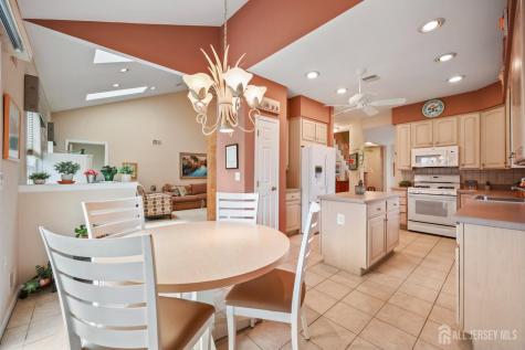 22 London Drive Monroe NJ 08831