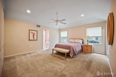 22 London Drive Monroe NJ 08831