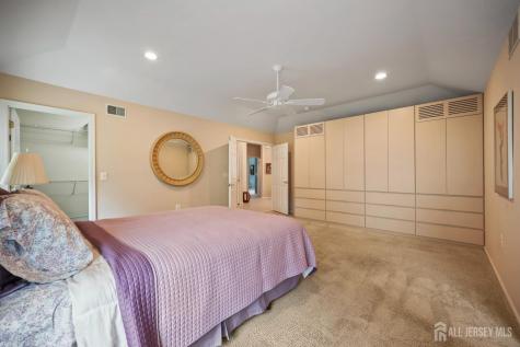22 London Drive Monroe NJ 08831