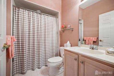 22 London Drive Monroe NJ 08831