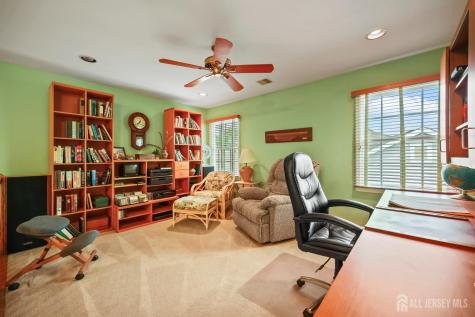 22 London Drive Monroe NJ 08831