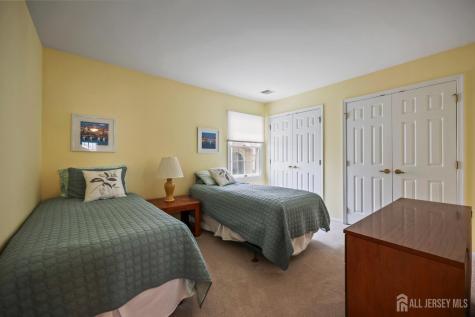 22 London Drive Monroe NJ 08831