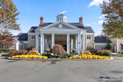 22 London Drive Monroe NJ 08831