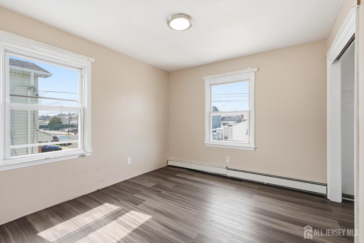 42 Mercer Street Carteret NJ 07008