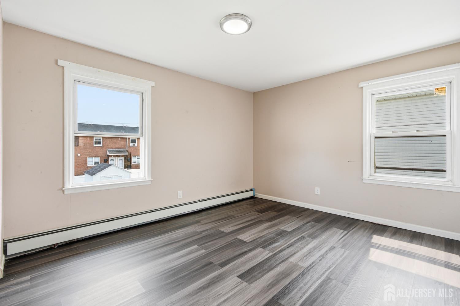 42 Mercer Street Carteret NJ 07008