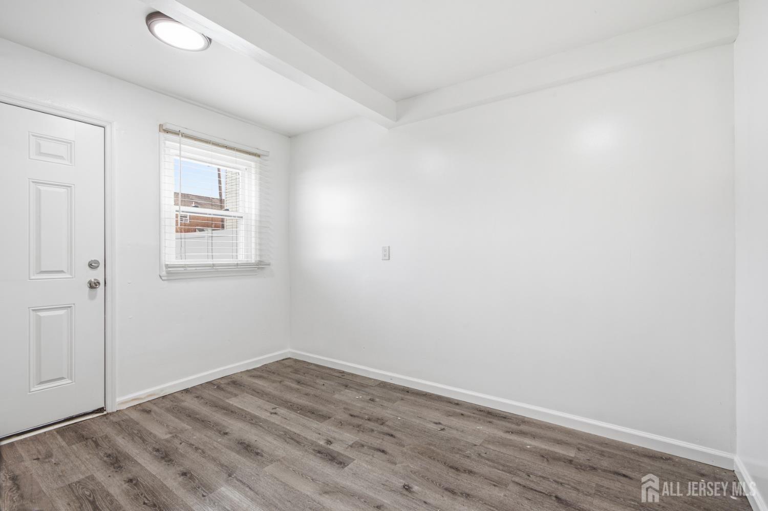 42 Mercer Street Carteret NJ 07008
