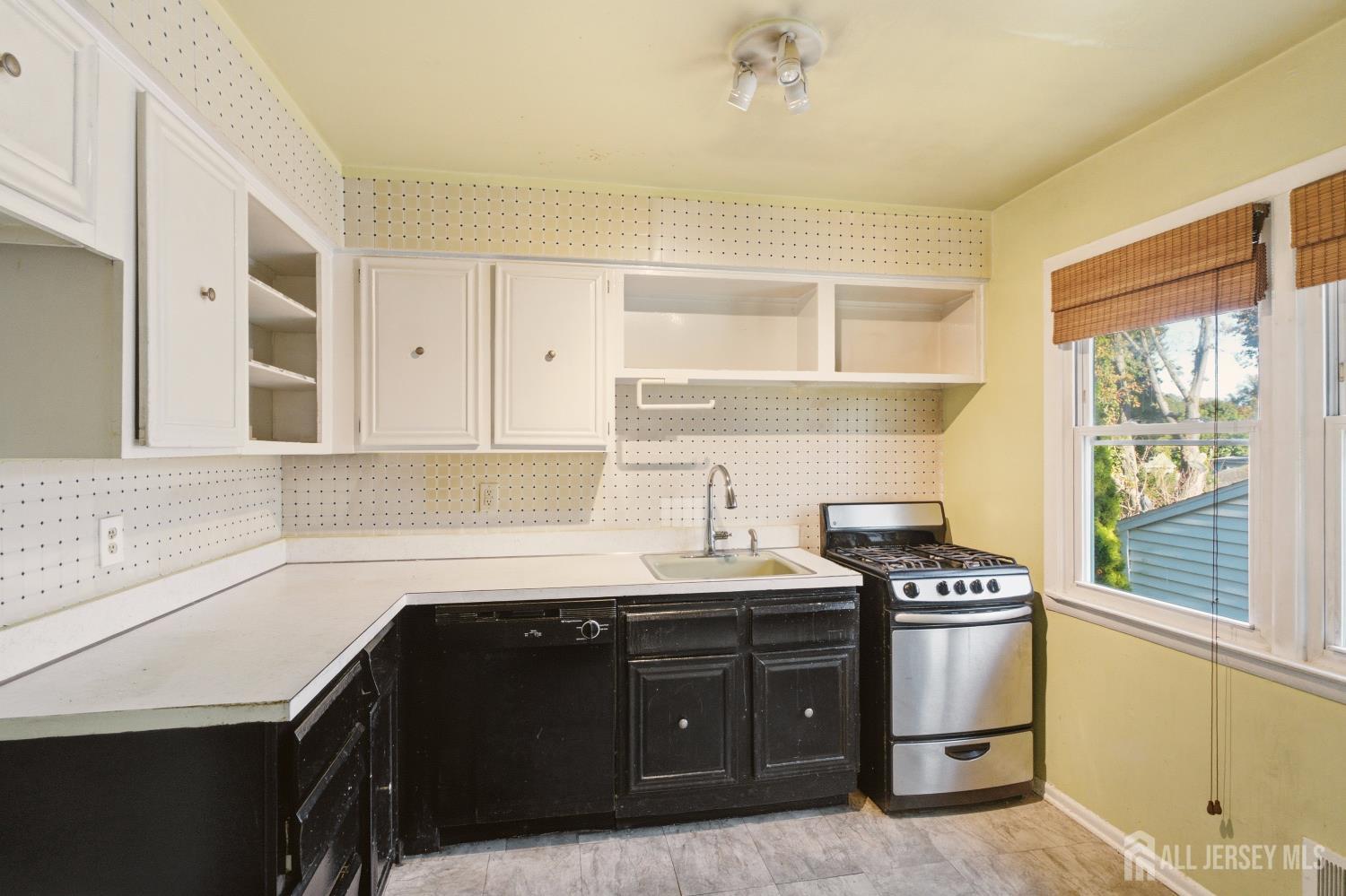 7 Exeter Street Highland Park NJ 08904