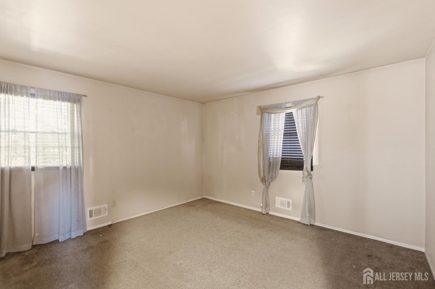 7 Exeter Street Highland Park NJ 08904