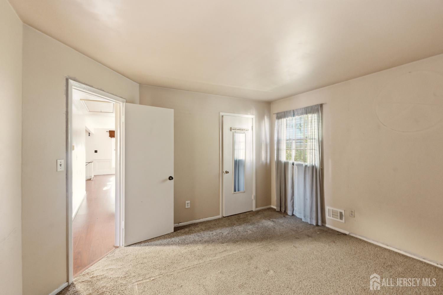 7 Exeter Street Highland Park NJ 08904