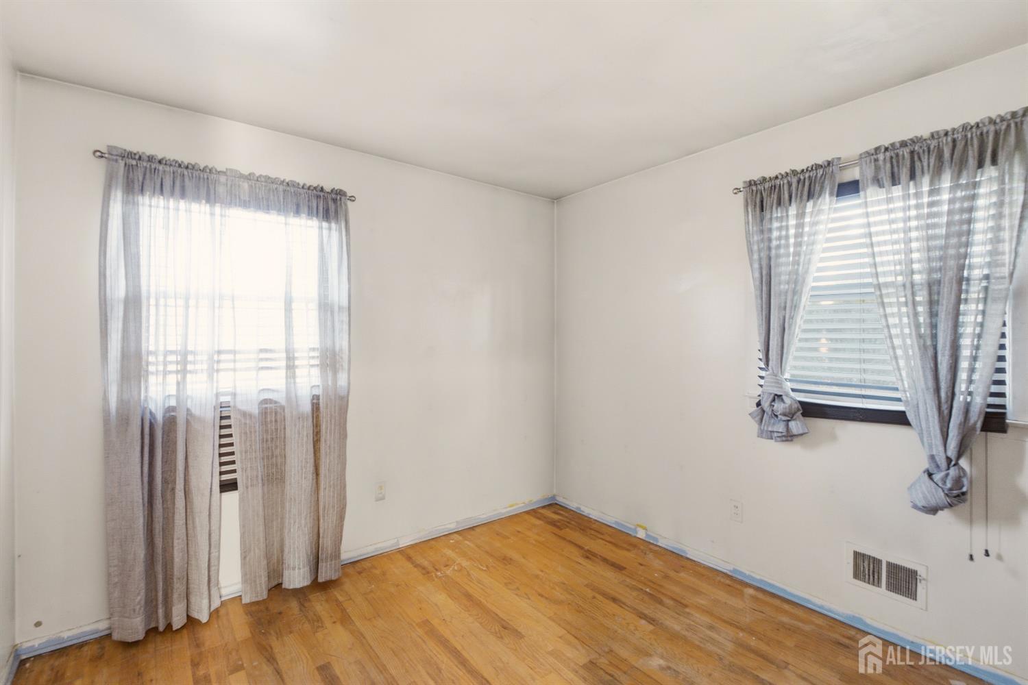 7 Exeter Street Highland Park NJ 08904