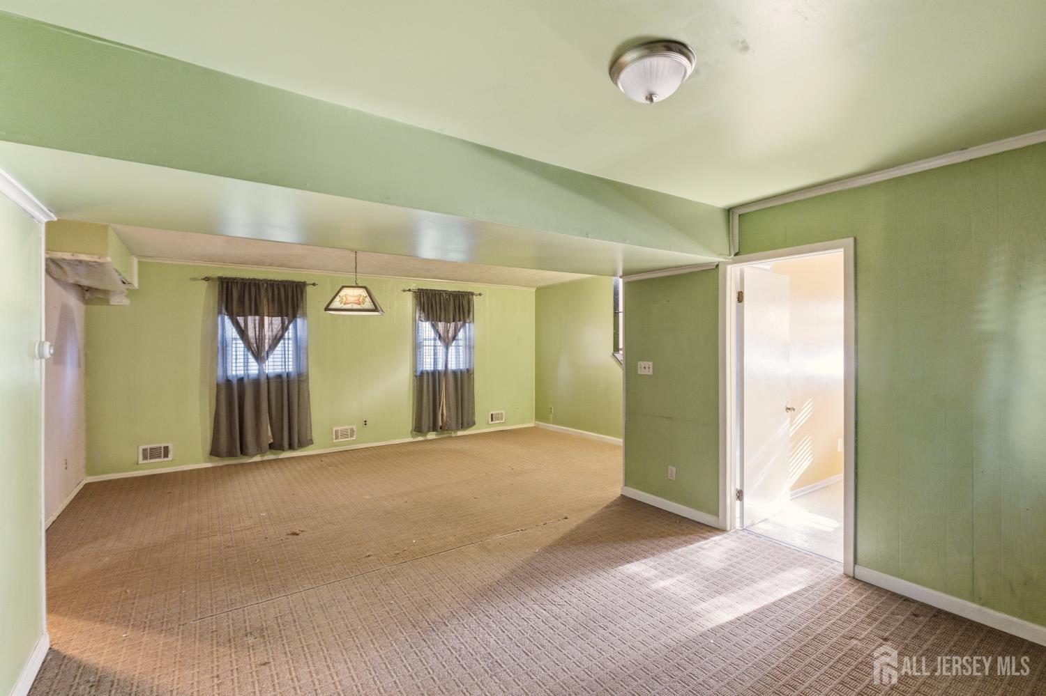 7 Exeter Street Highland Park NJ 08904