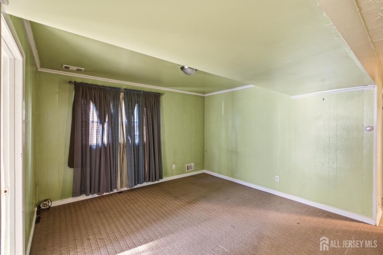 7 Exeter Street Highland Park NJ 08904