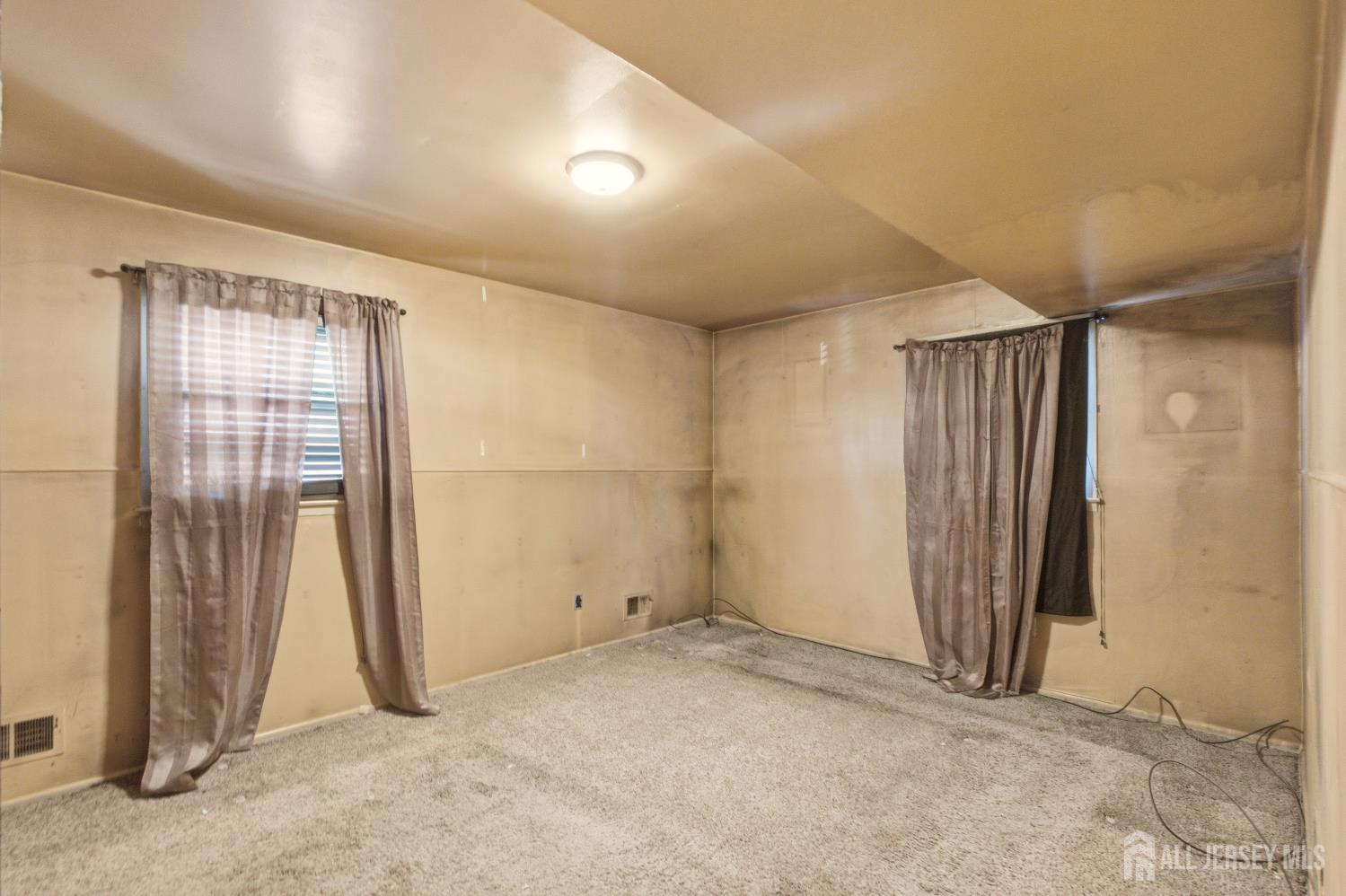 7 Exeter Street Highland Park NJ 08904