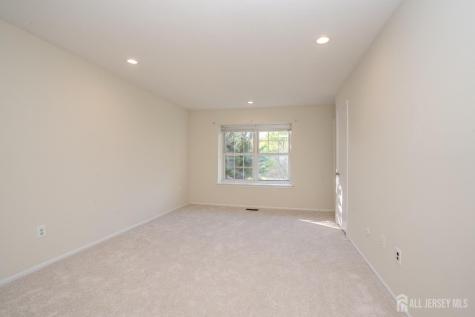 4 Pond View Drive Plainsboro NJ 08536
