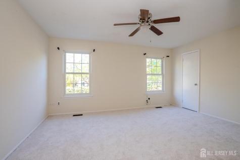 4 Pond View Drive Plainsboro NJ 08536