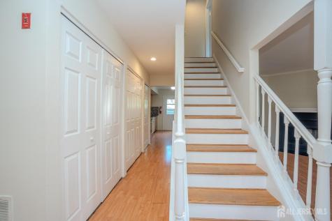 4 Pond View Drive Plainsboro NJ 08536