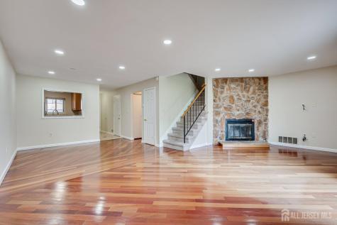 7 Lily Court Edison NJ 08820