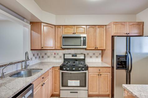 7 Lily Court Edison NJ 08820