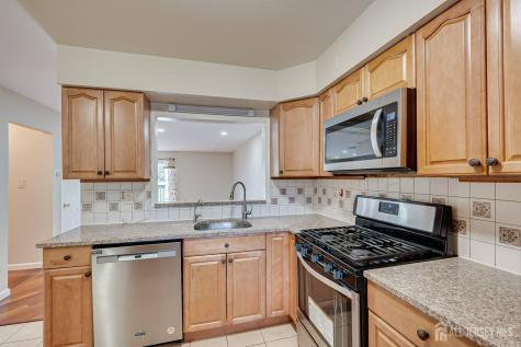 7 Lily Court Edison NJ 08820