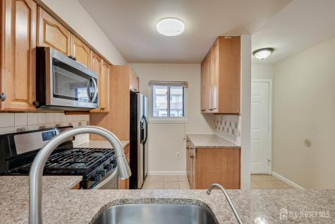 7 Lily Court Edison NJ 08820