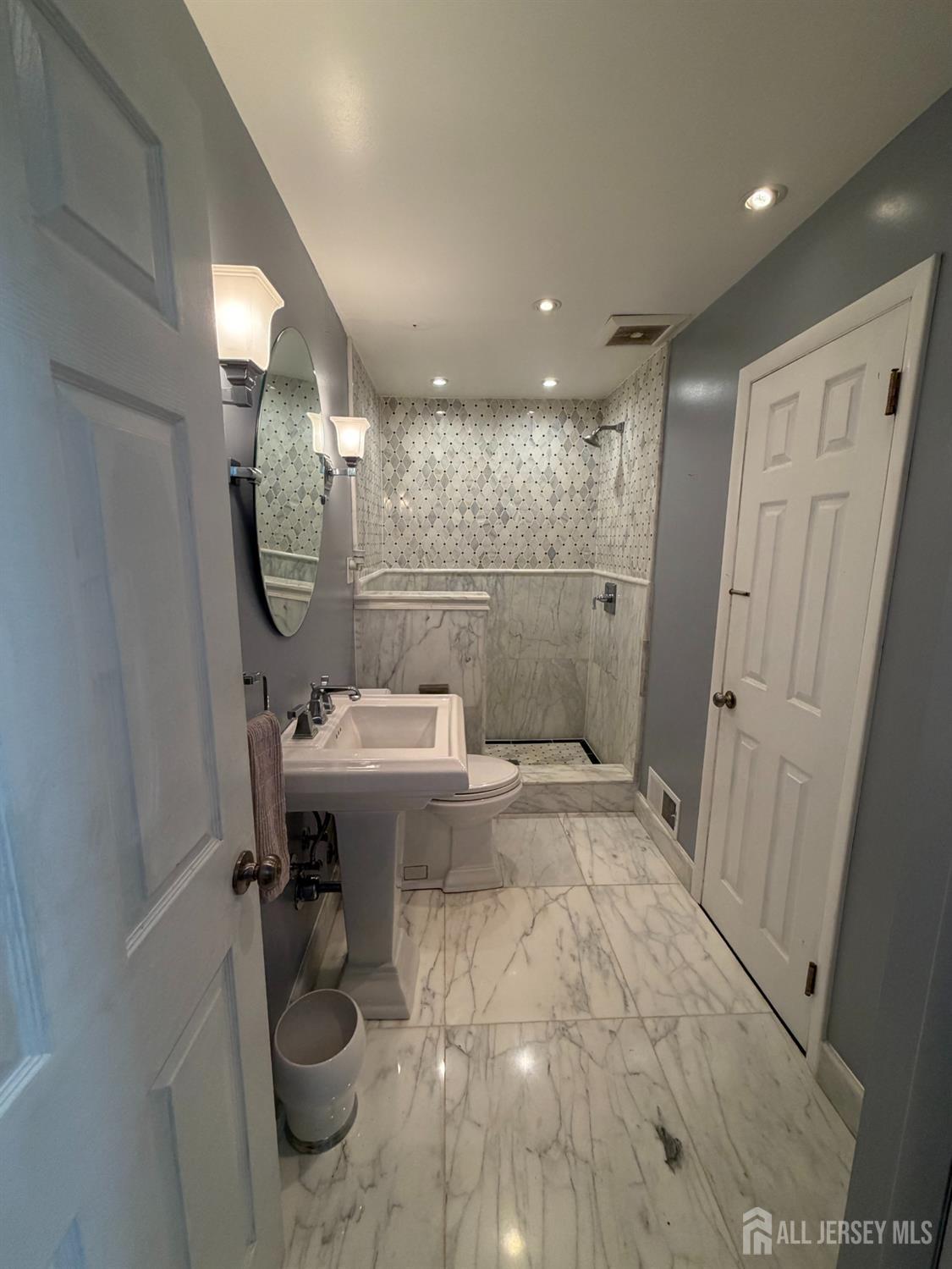 41 Claremont Avenue Colonia NJ 07067