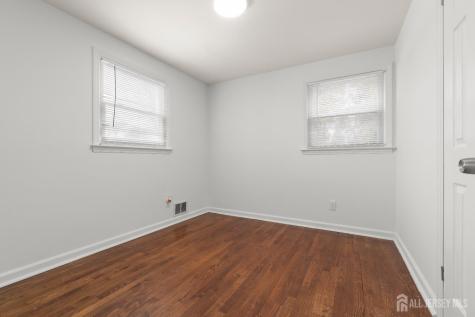 429 1st Street Middlesex NJ 08846