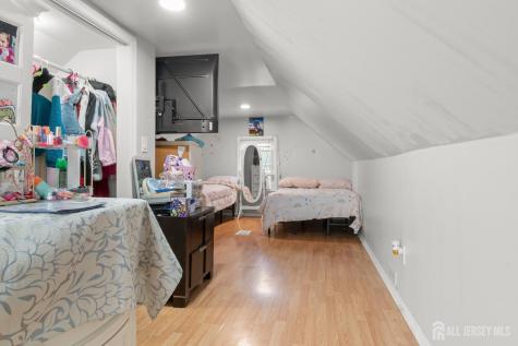 429 1st Street Middlesex NJ 08846