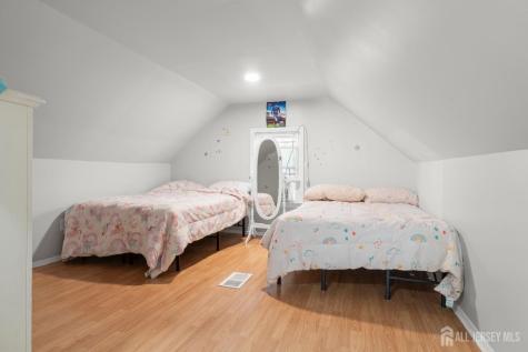 429 1st Street Middlesex NJ 08846