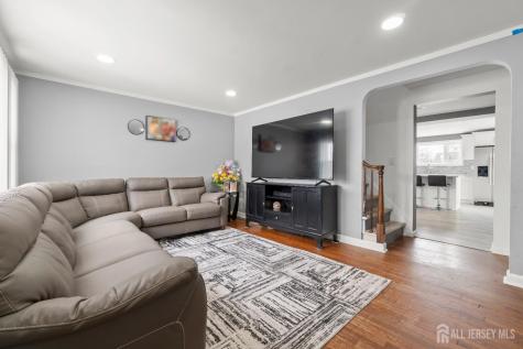 429 1st Street Middlesex NJ 08846
