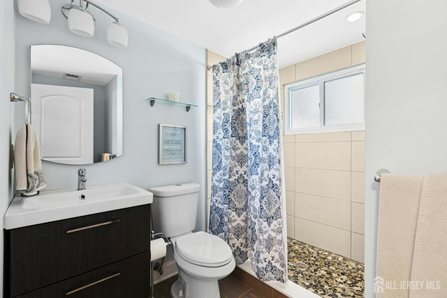 16 Neptune Place Colonia NJ 07067