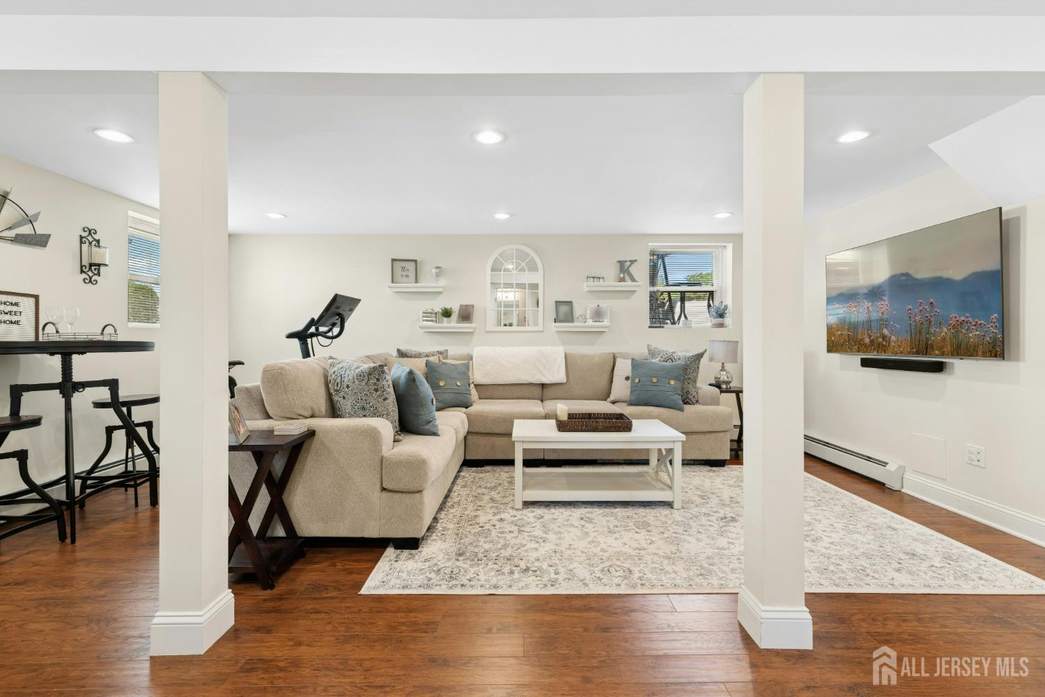 16 Neptune Place Colonia NJ 07067