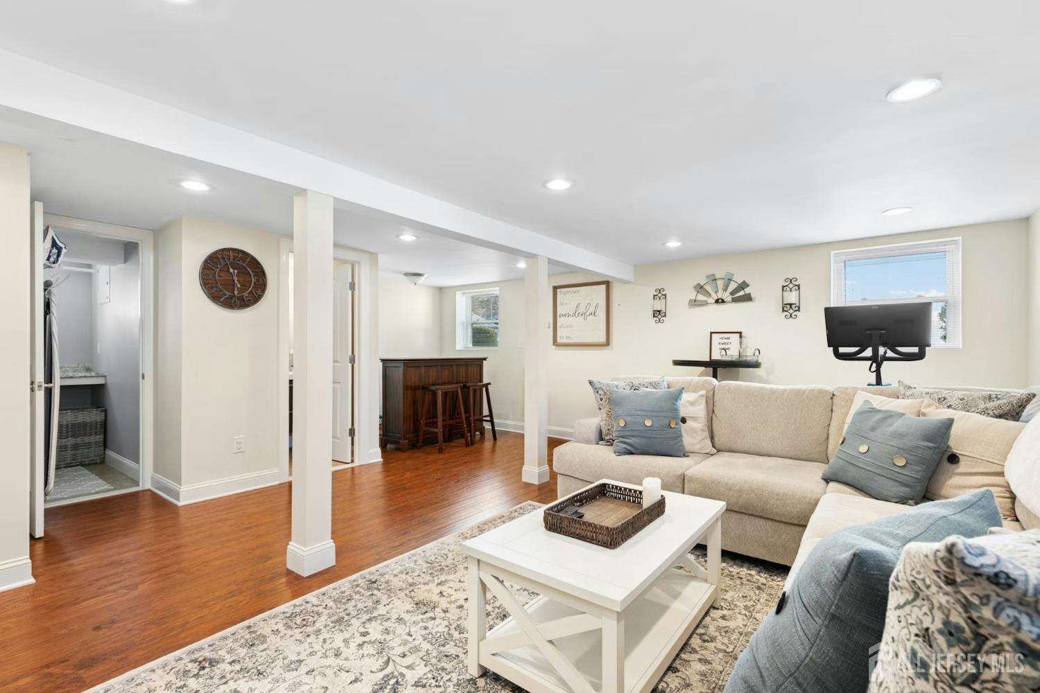 16 Neptune Place Colonia NJ 07067