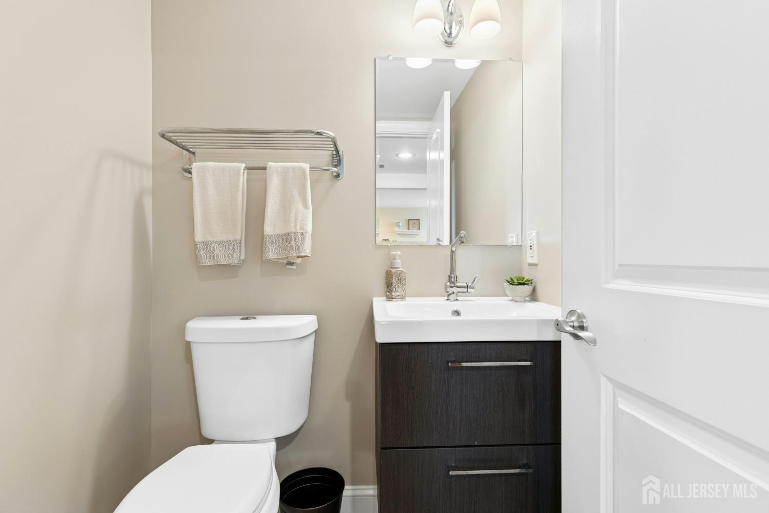 16 Neptune Place Colonia NJ 07067
