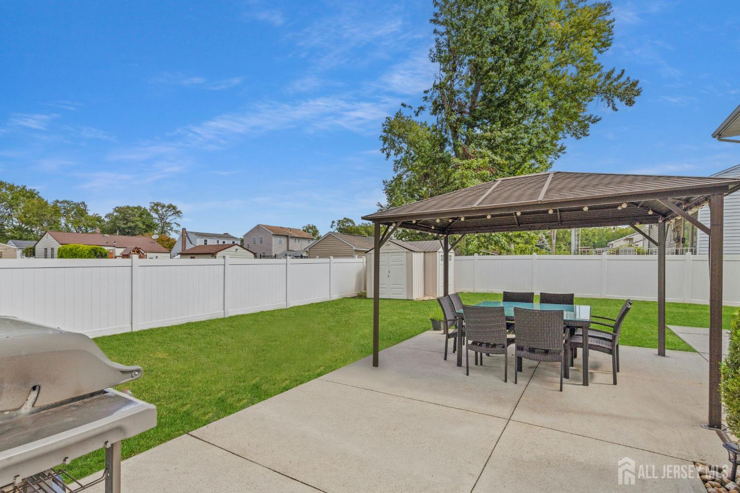 16 Neptune Place Colonia NJ 07067