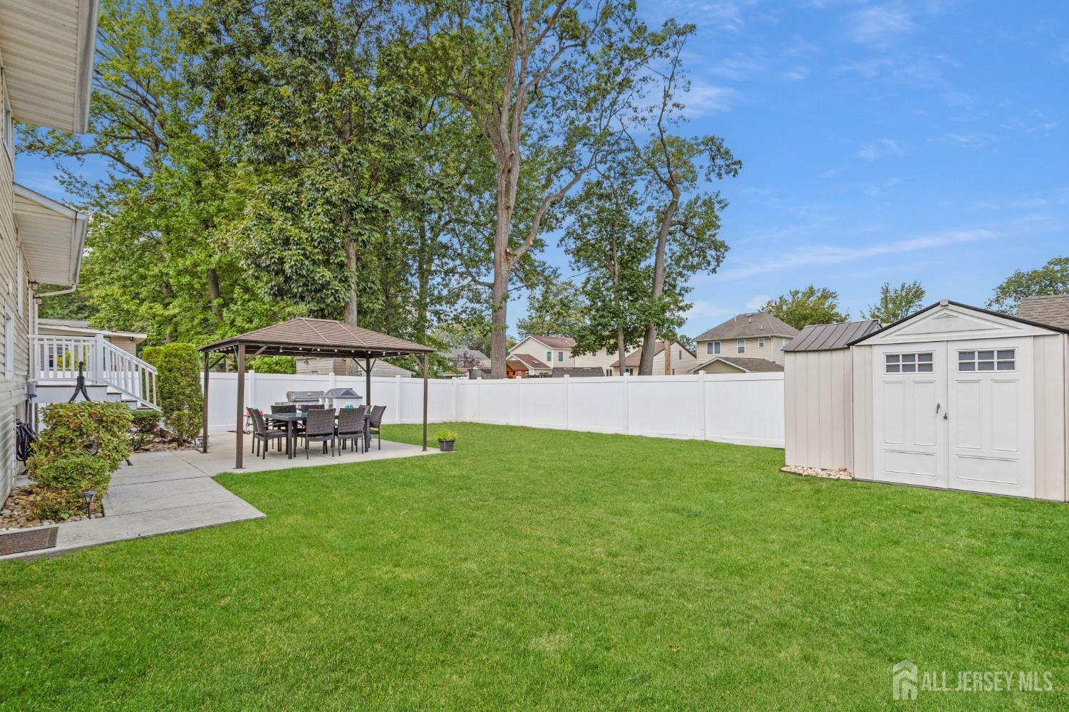 16 Neptune Place Colonia NJ 07067