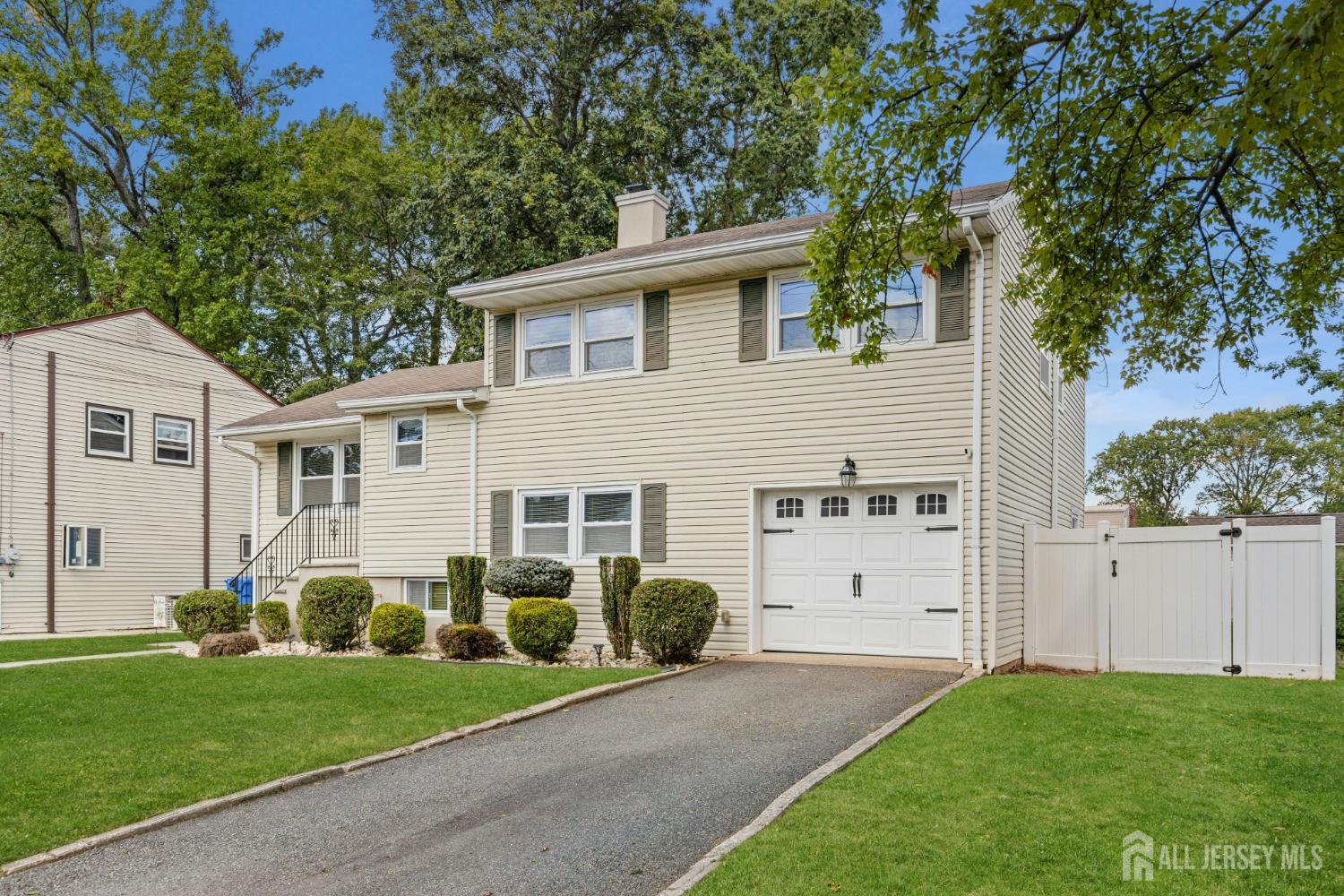 16 Neptune Place Colonia NJ 07067