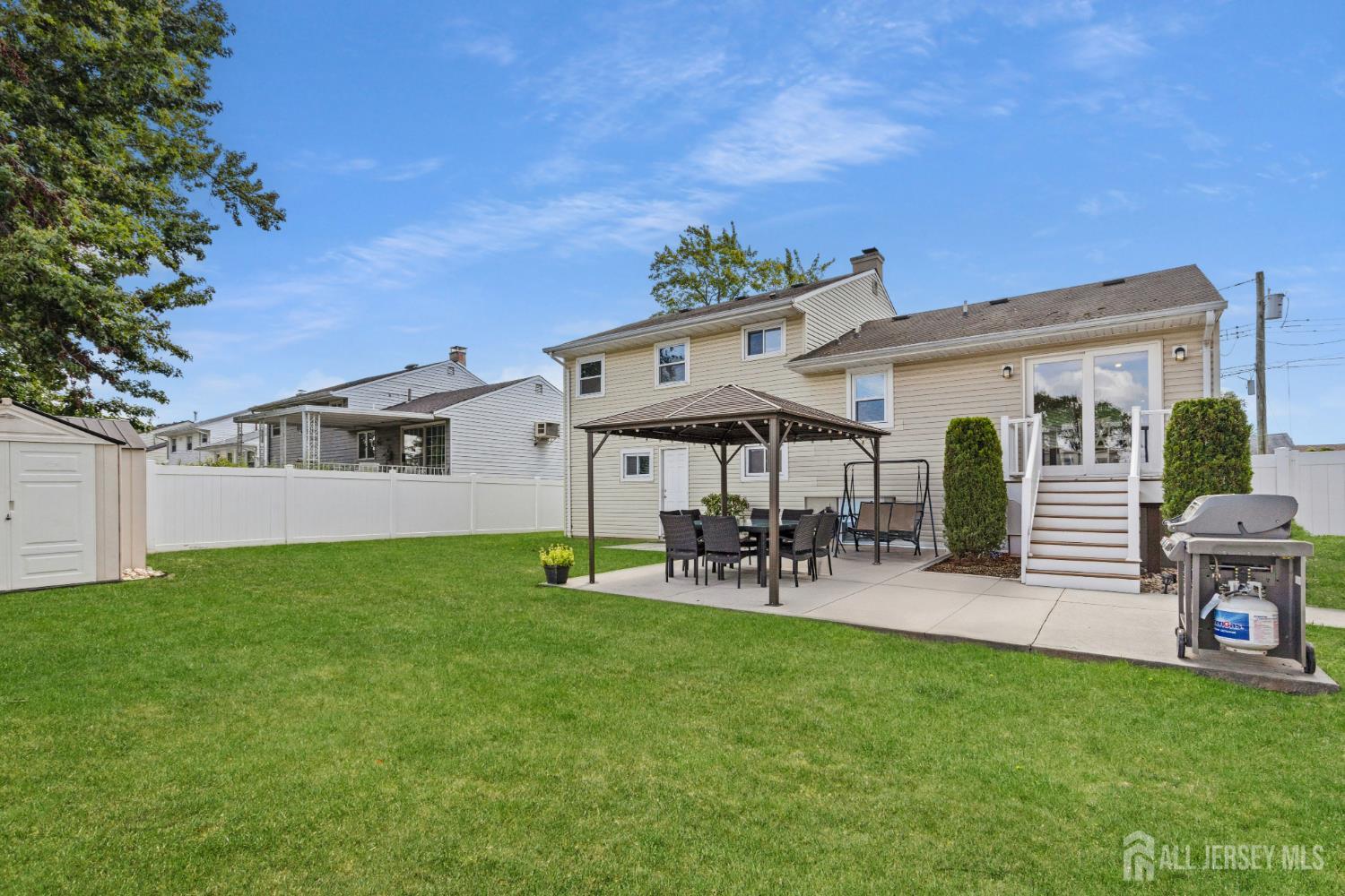 16 Neptune Place Colonia NJ 07067
