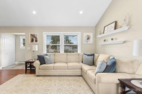 16 Neptune Place Colonia NJ 07067