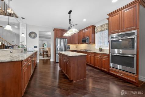 4 Mayflower Court Franklin Twsp NJ 08873