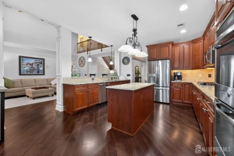 4 Mayflower Court Franklin Twsp NJ 08873
