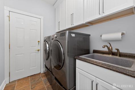 4 Mayflower Court Franklin Twsp NJ 08873