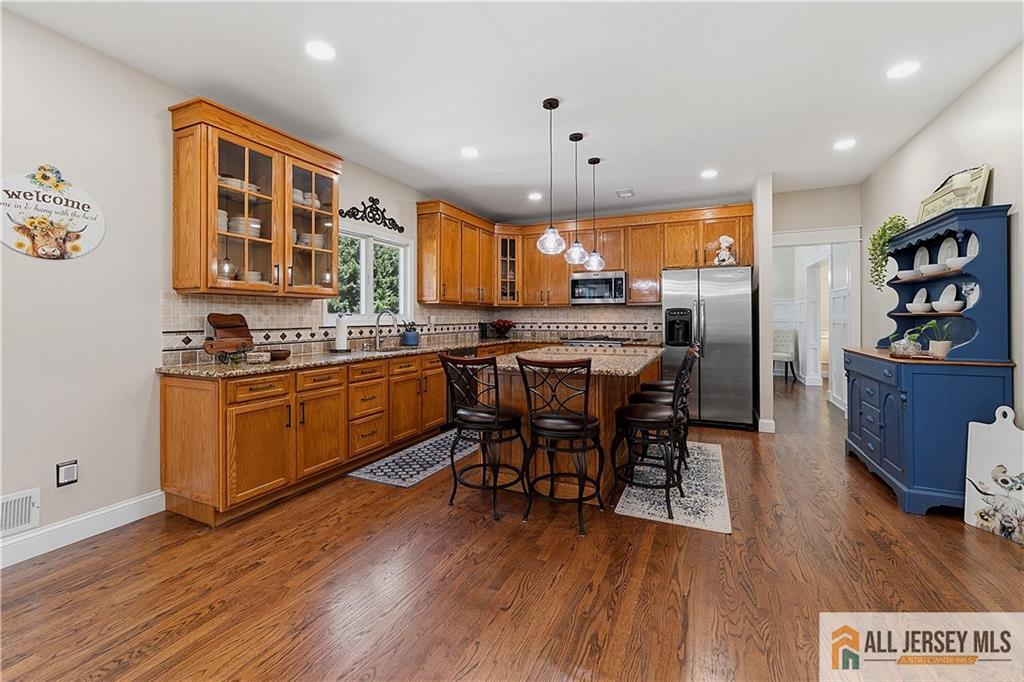 16 Kings Court Monroe NJ 08831