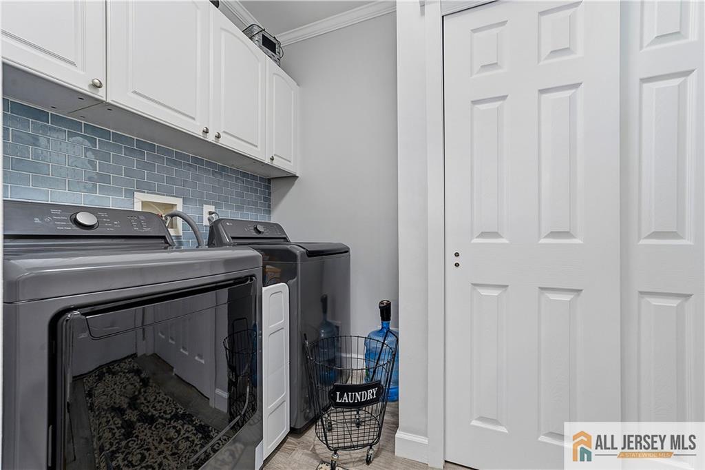16 Kings Court Monroe NJ 08831