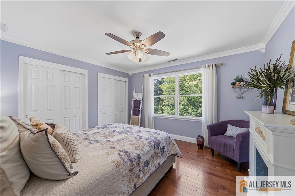 16 Kings Court Monroe NJ 08831